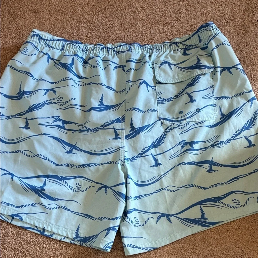 Vineyard Vines hit water